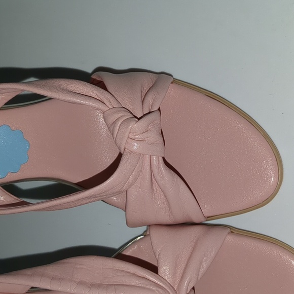 Liz Claiborne Flex leather high heel sandals - Picture 3 of 7